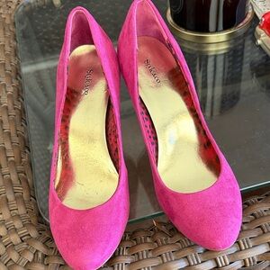 Style & Co suede fabric Magenta pumps.  Size 6.5.  Good condition.